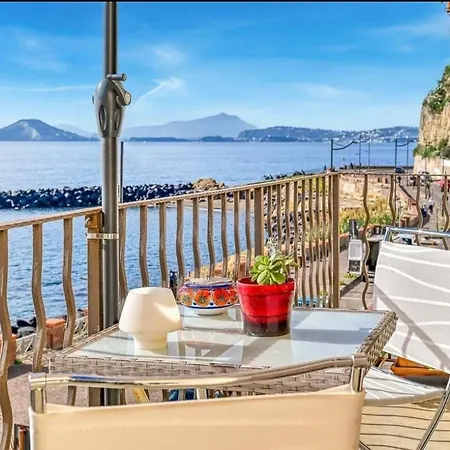 La Perla Flegrea Апартаменты